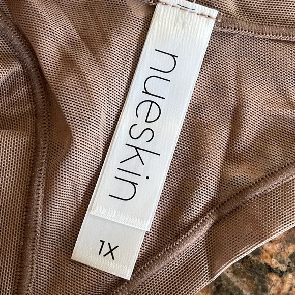 Bundle of 2 Brandew Nueskin Ligh Brown & Cream Mesh Thongs - Picture 5 of 6